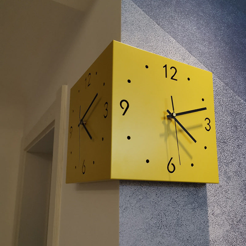 Nuevo reloj de pared lámpara luminosa creativa de doble cara para la esquina de la sala de estar