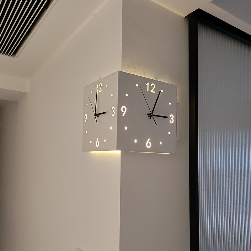 Nuevo reloj de pared lámpara luminosa creativa de doble cara para la esquina de la sala de estar